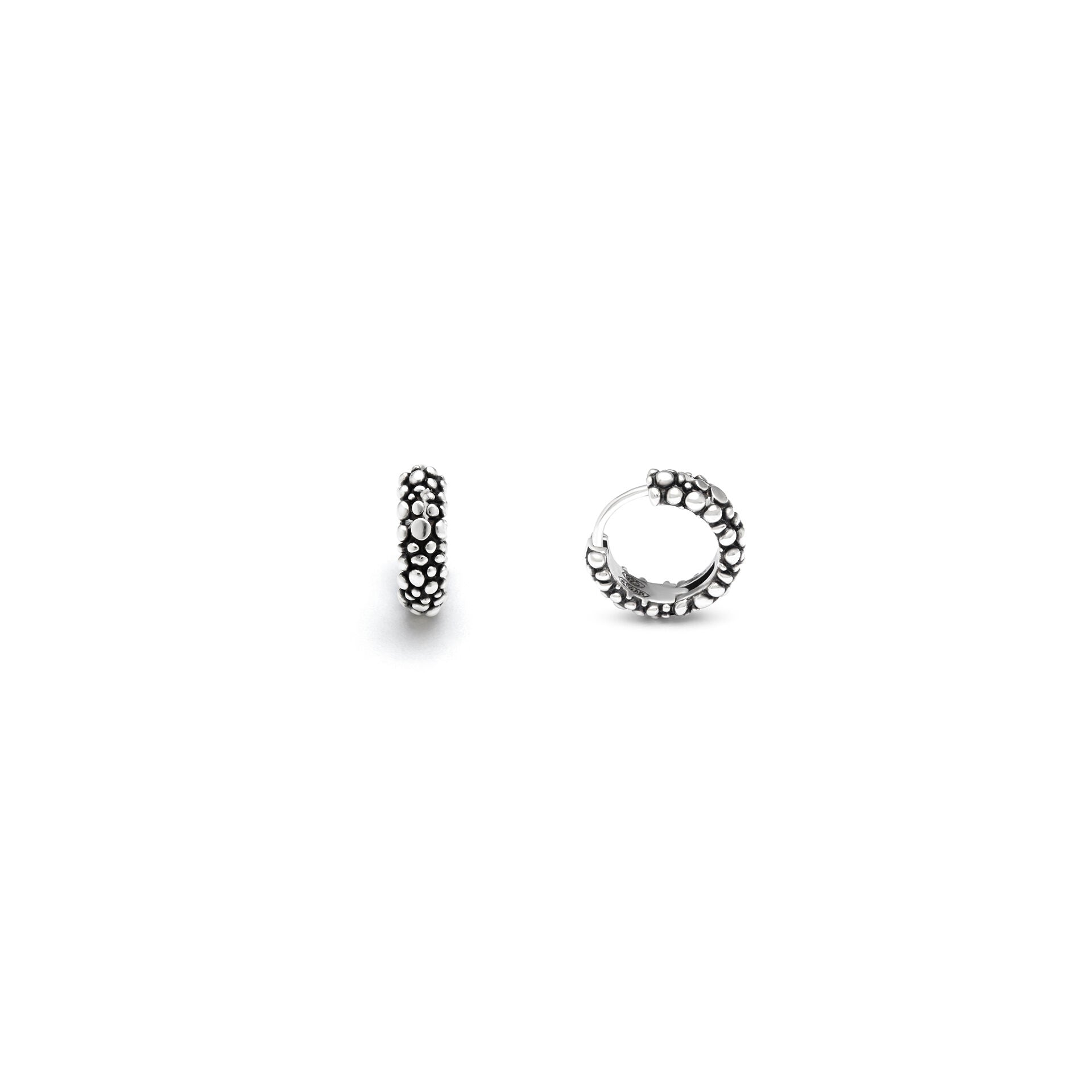 Orecchini Huggie Perlage in argento brunito