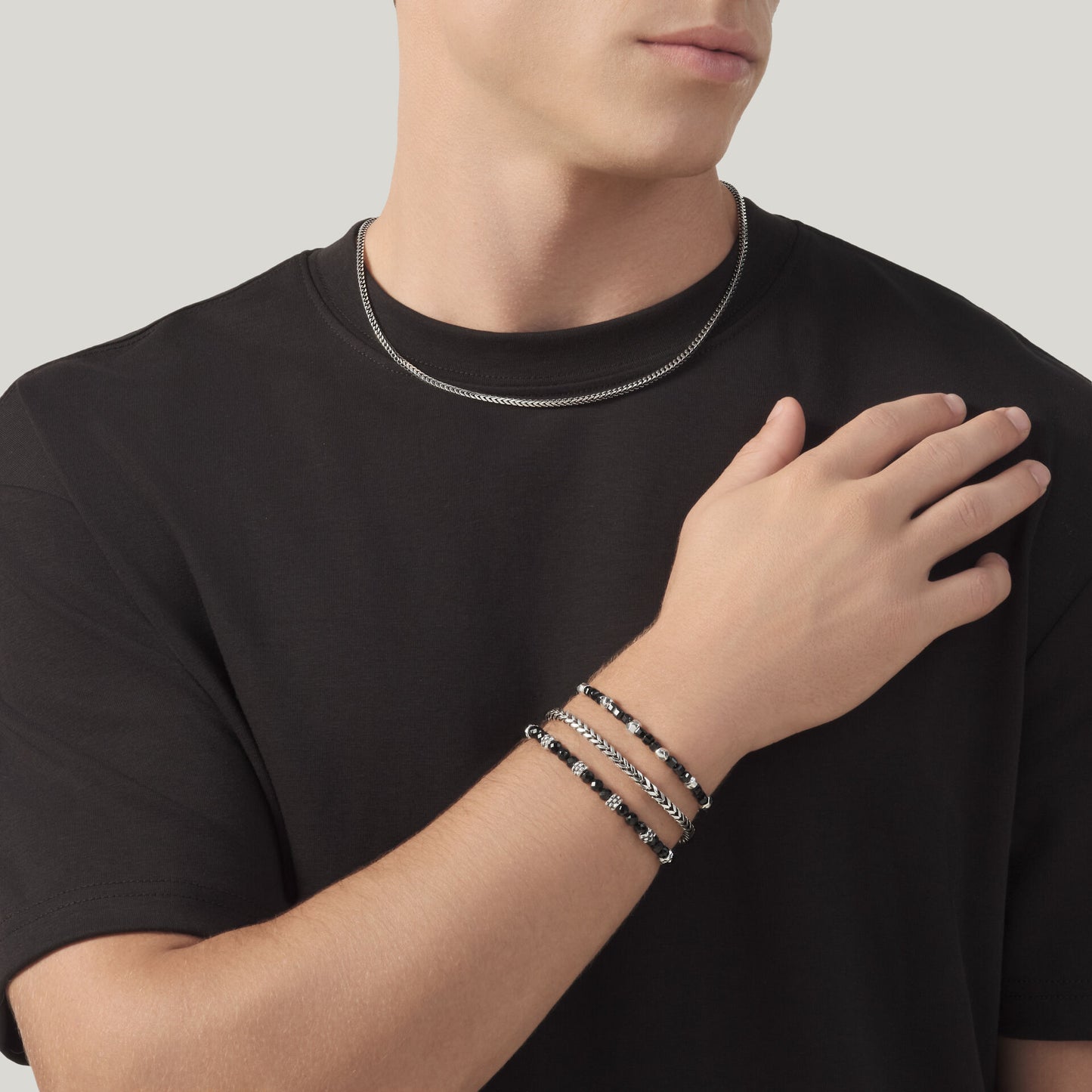 Bracciale Borchie Raspini in argento 925 e spinello nero — 22 cm