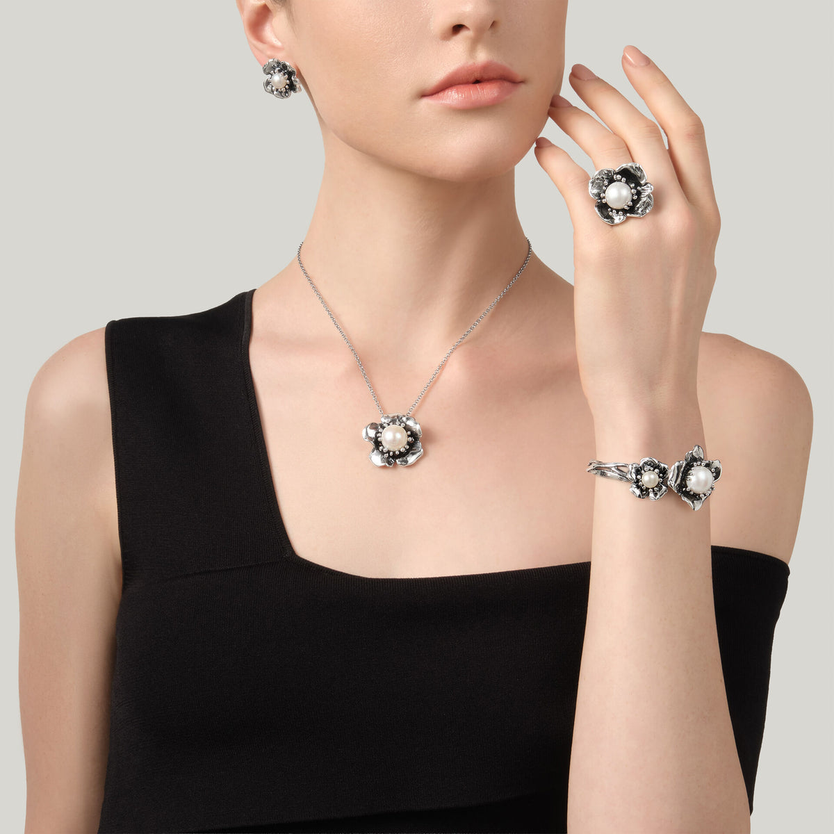 Bracciale Magnolia Raspini in argento 925 e perle naturali — 19 cm